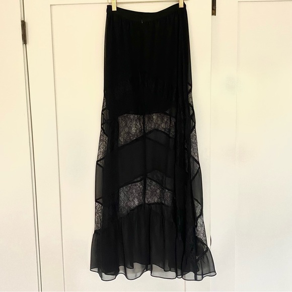 Express Black Lace Detail Sheer Maxi Skirt - Size 0 - Picture 3 of 5